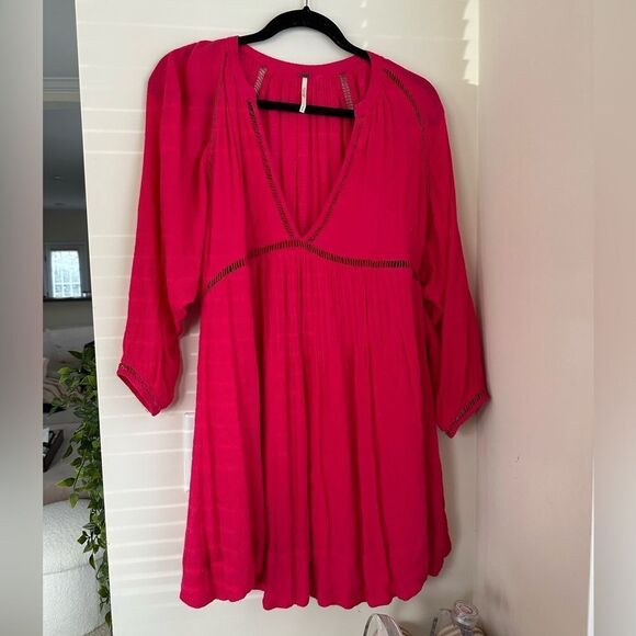 FREE PEOPLE FP Go Lightly V-Neck 3/4 Dolman SLEEVE
Swing Dress in hot pink - Picture 8 of 16